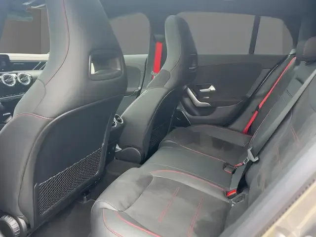 Mercedes-Benz CLA 35 AMG