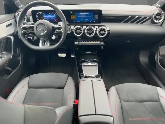 Mercedes-Benz CLA 35 AMG