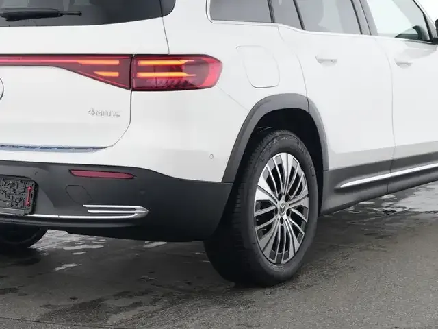 Mercedes-Benz EQB 300