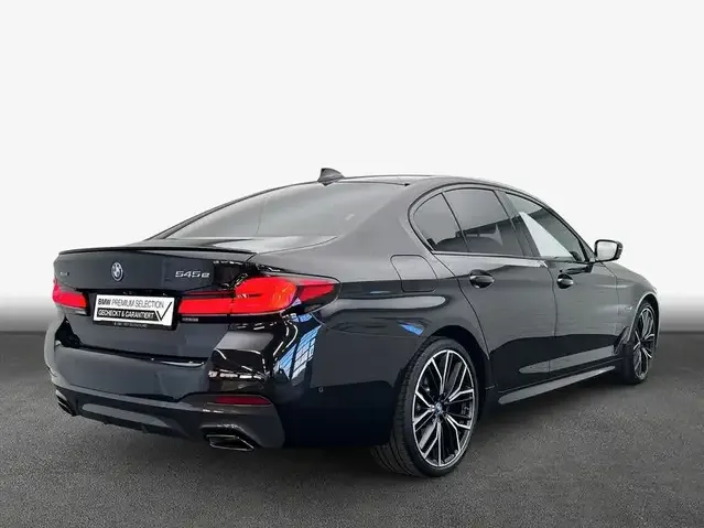 BMW 545