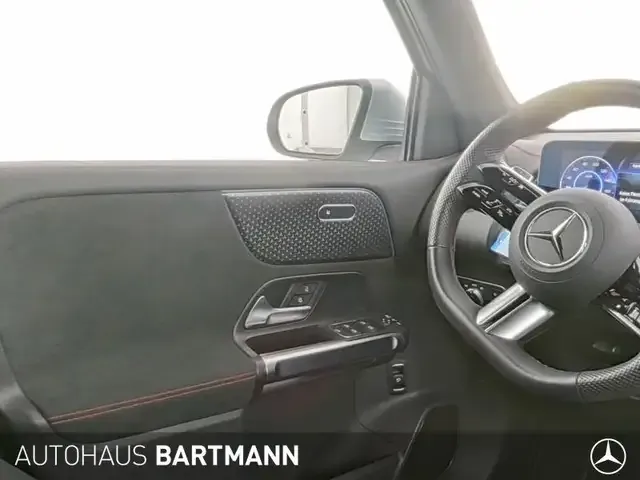 Mercedes-Benz EQB 350