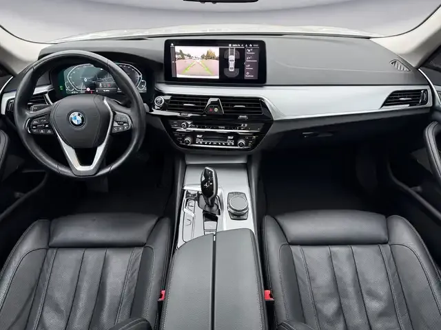 BMW 545