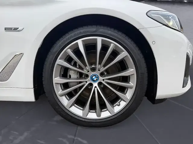 BMW 545