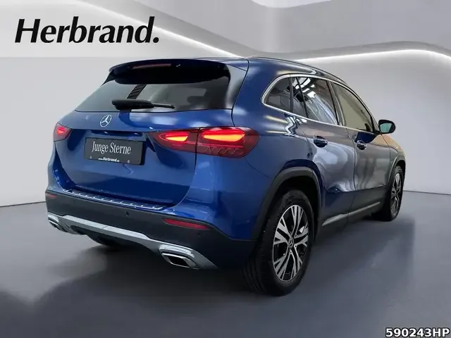 Mercedes-Benz GLA 180