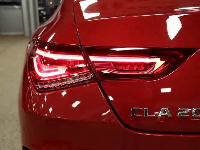 Mercedes-Benz CLA 200