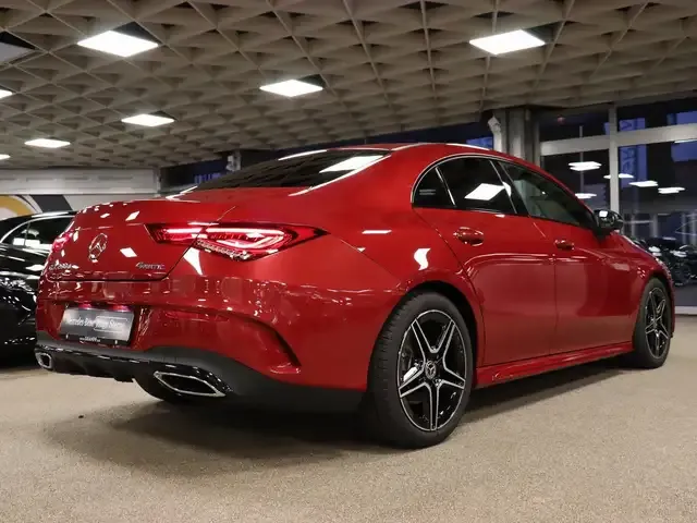 Mercedes-Benz CLA 200