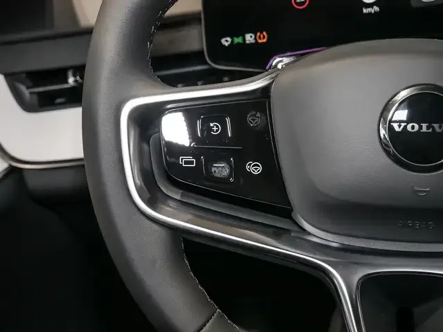 Volvo EX90