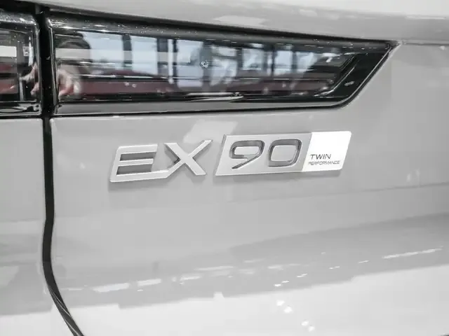 Volvo EX90