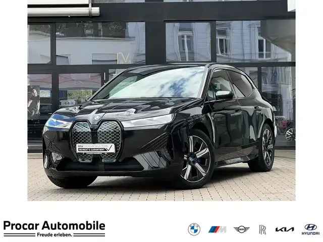 BMW iX