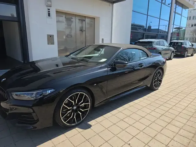 BMW 840