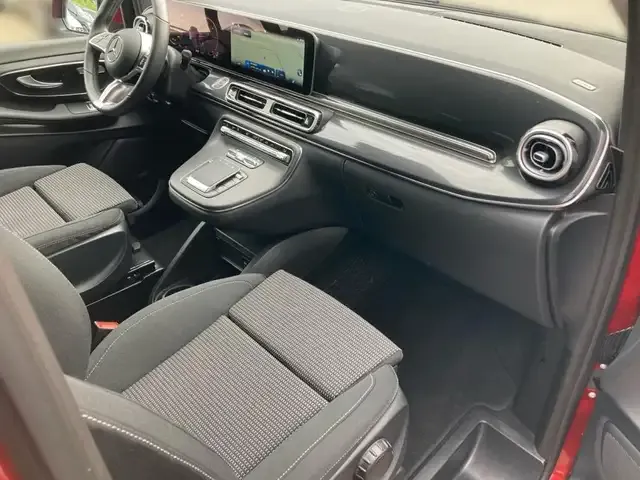 Mercedes-Benz V 250
