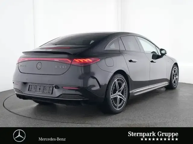 Mercedes-Benz EQE 43