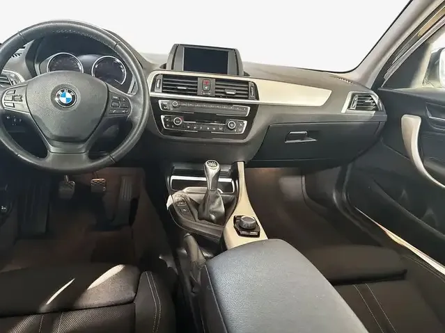 BMW 118