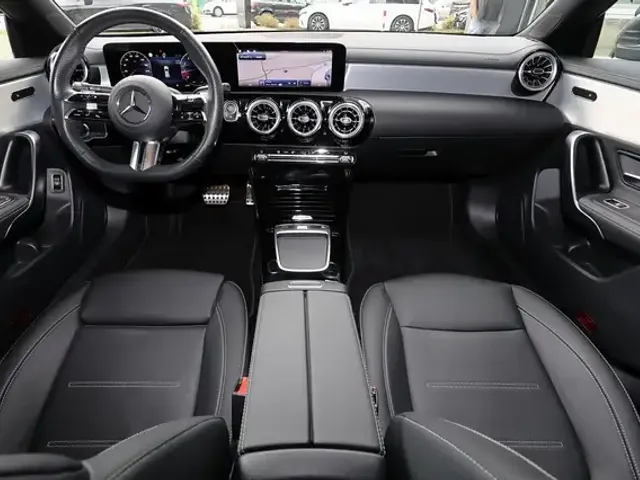 Mercedes-Benz CLA 180