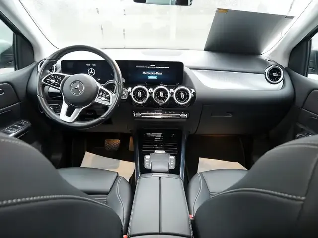 Mercedes-Benz B 200