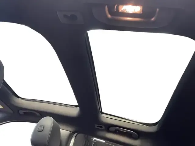 Mercedes-Benz GLB 220