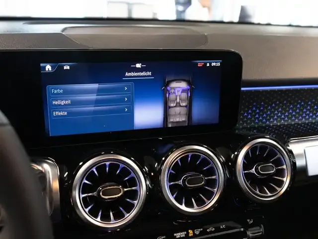 Mercedes-Benz GLB 200