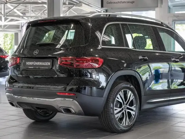 Mercedes-Benz GLB 200