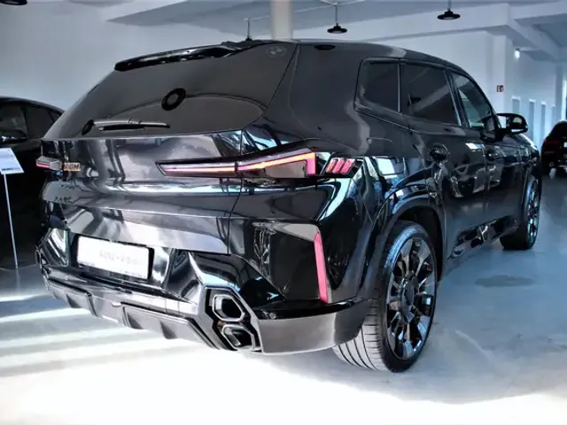 BMW XM
