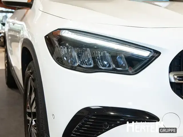 Mercedes-Benz GLA 180