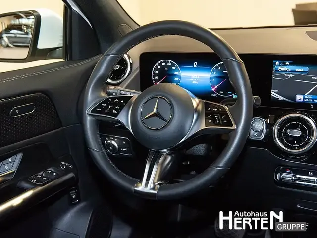 Mercedes-Benz GLA 180