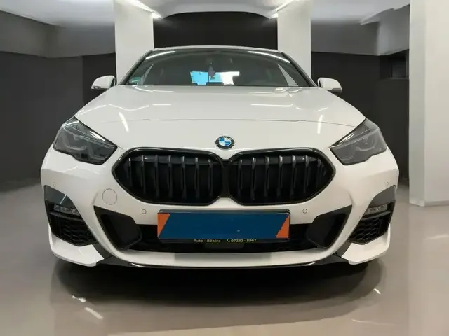 BMW 220