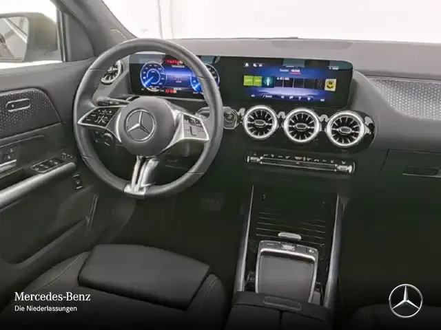 Mercedes-Benz EQA 300