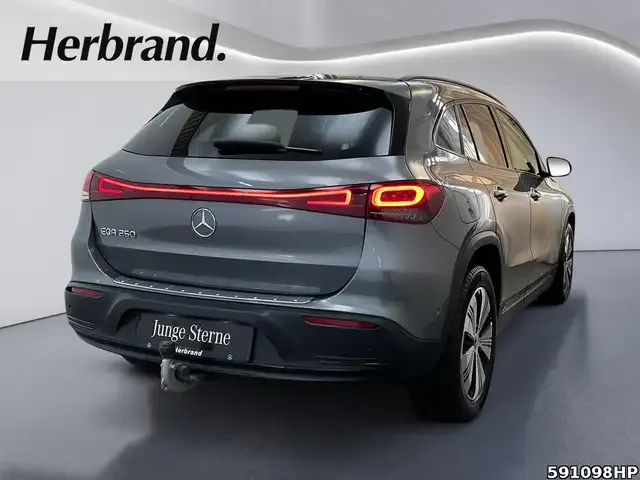 Mercedes-Benz EQA 250