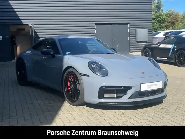 Porsche 992