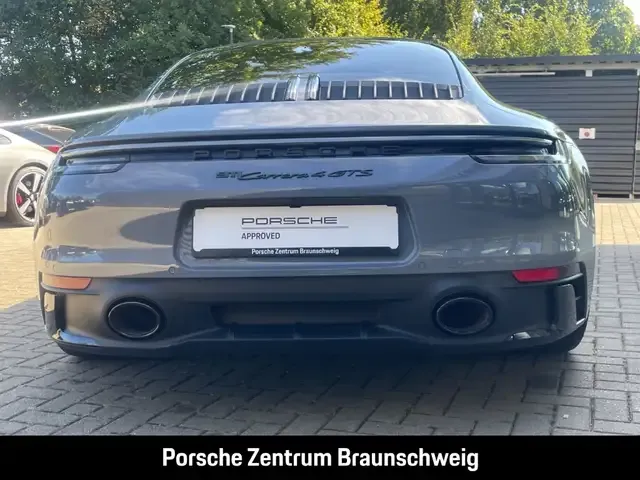 Porsche 992