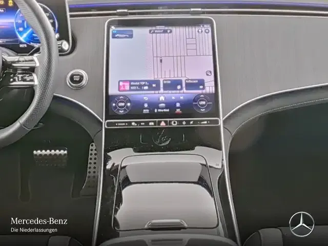 Mercedes-Benz EQE 300