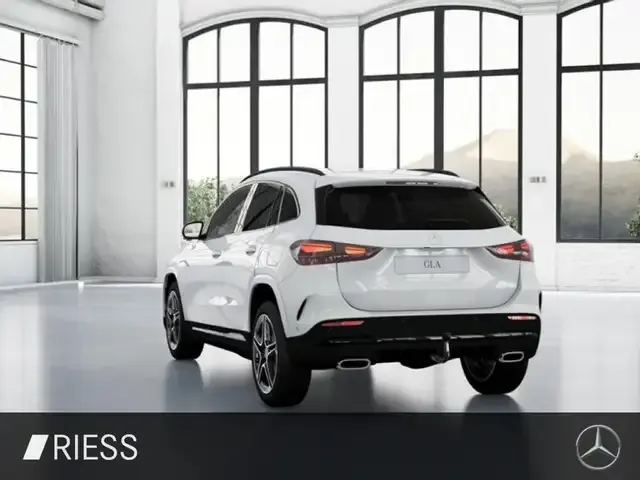 Mercedes-Benz GLA 220