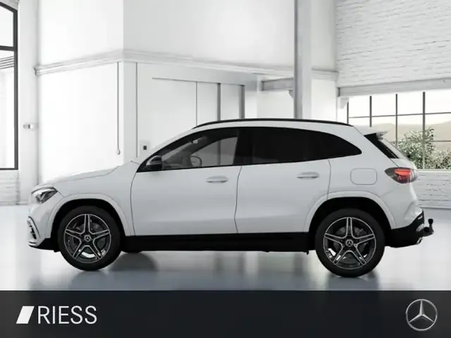Mercedes-Benz GLA 220