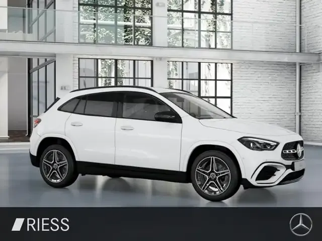 Mercedes-Benz GLA 220