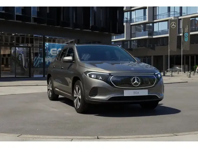 Mercedes-Benz EQA 300