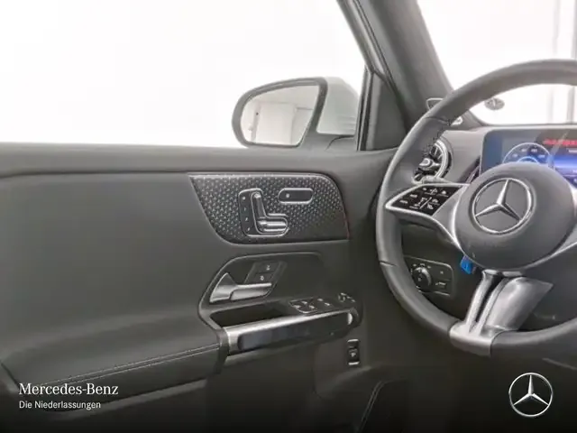 Mercedes-Benz EQB 350