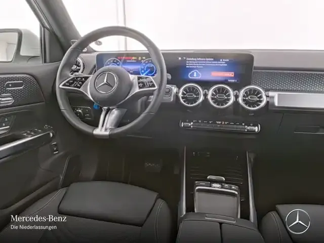 Mercedes-Benz EQB 350