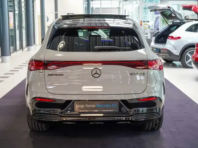 Mercedes-Benz EQE 43