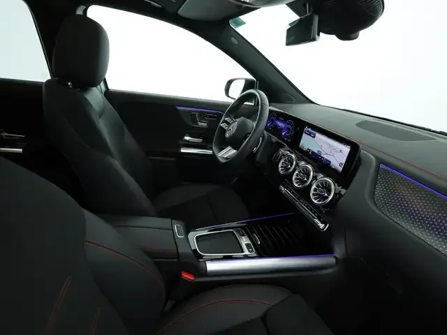 Mercedes-Benz EQA 300