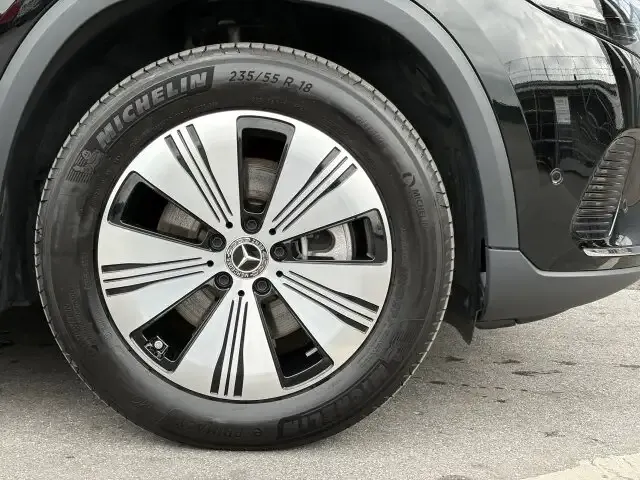 Mercedes-Benz EQA 300