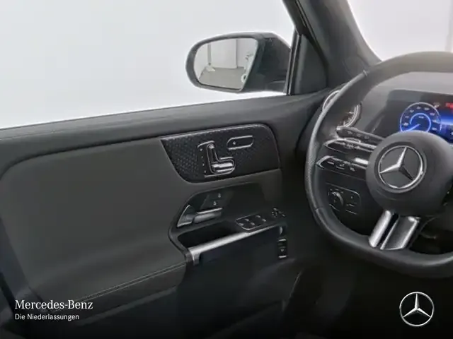 Mercedes-Benz EQB 300