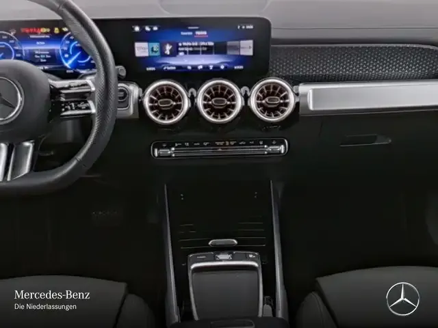 Mercedes-Benz EQB 300