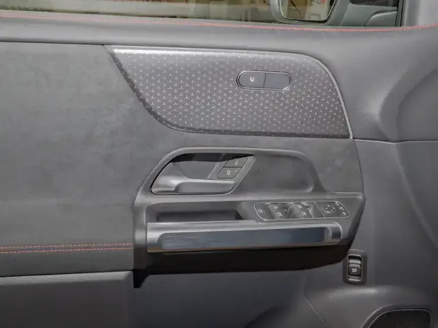 Mercedes-Benz GLB 250