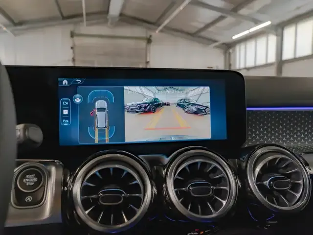 Mercedes-Benz GLB 250