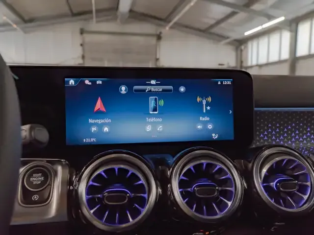 Mercedes-Benz GLB 250