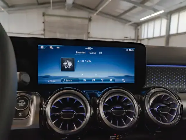 Mercedes-Benz GLB 250