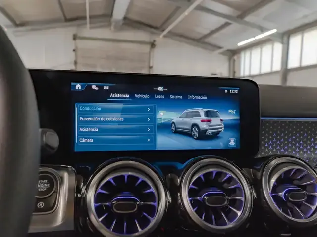 Mercedes-Benz GLB 250