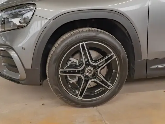 Mercedes-Benz GLB 250