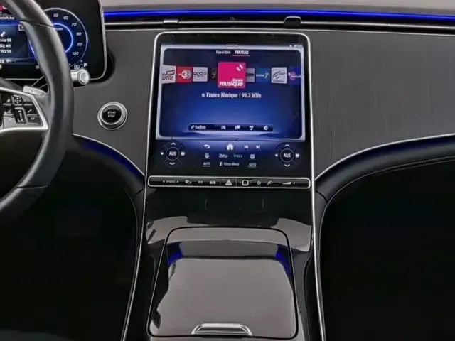 Mercedes-Benz EQS