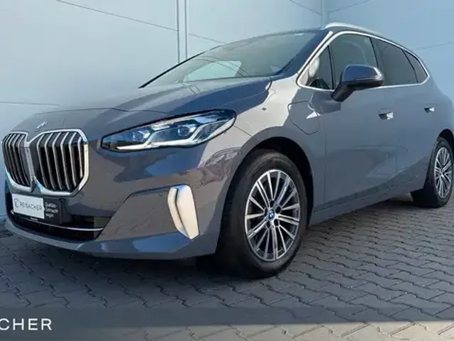 BMW 225